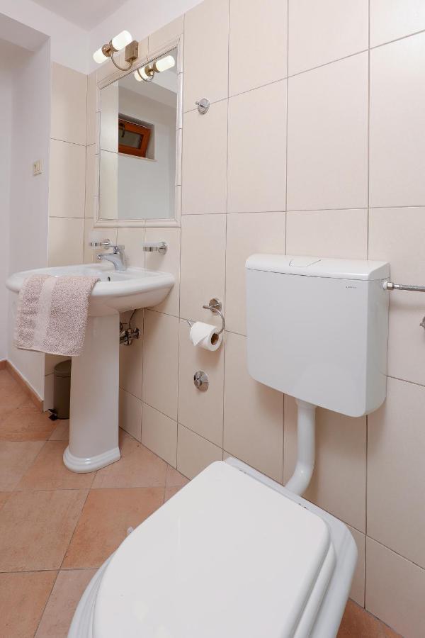 Fani With Jacuzzi Villa Ičići