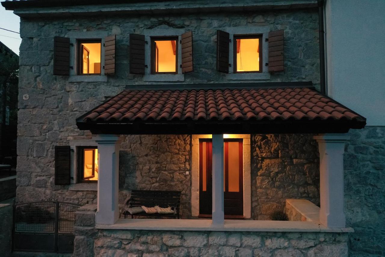 Villa Fani With Jacuzzi *