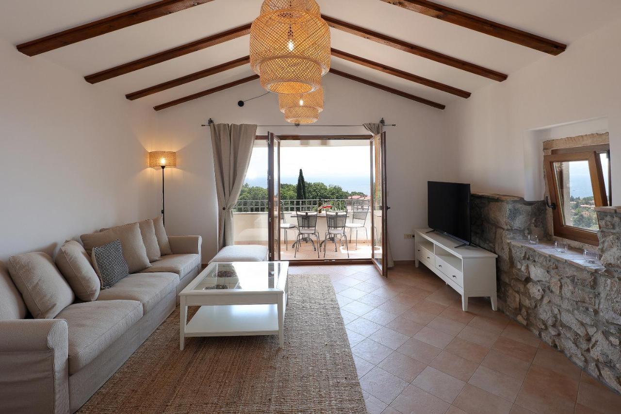 Fani With Jacuzzi Villa Ičići