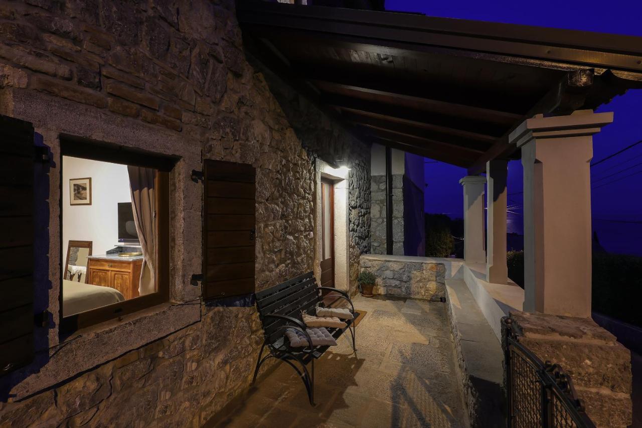Villa Fani With Jacuzzi Ičići